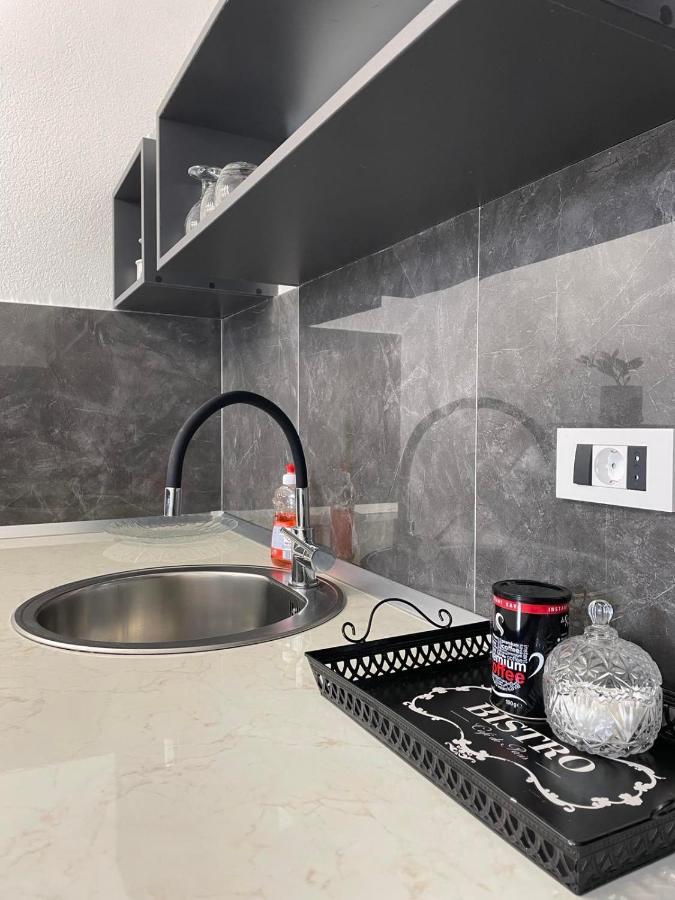 Apartmani Andric トレビニエ エクステリア 写真