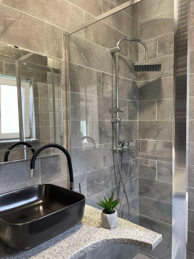 Apartmani Andric トレビニエ エクステリア 写真